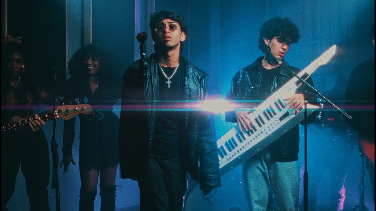 Heartbreak Alumni - Don't Go (Funk Wave Remix)
