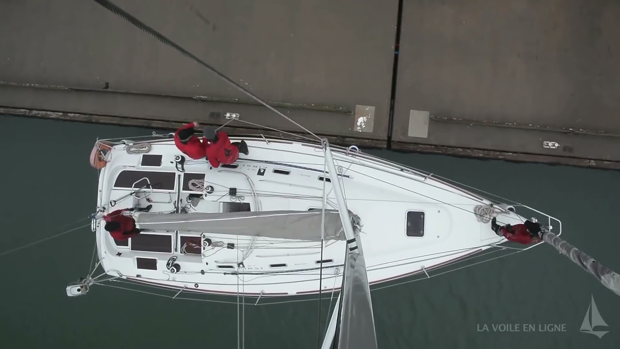 &Eacute;cole de voile croisi&egrave;re   manoeuvre de port avec garde descendante