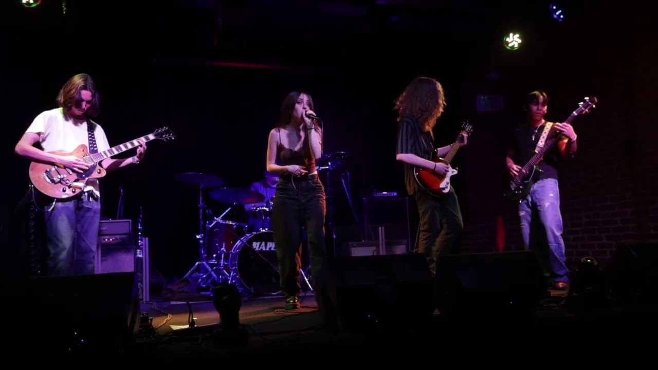 @MinorStrut 'Mannequin Head' at Molly Malone's #losangeles #rock #original #music #spotifyartists