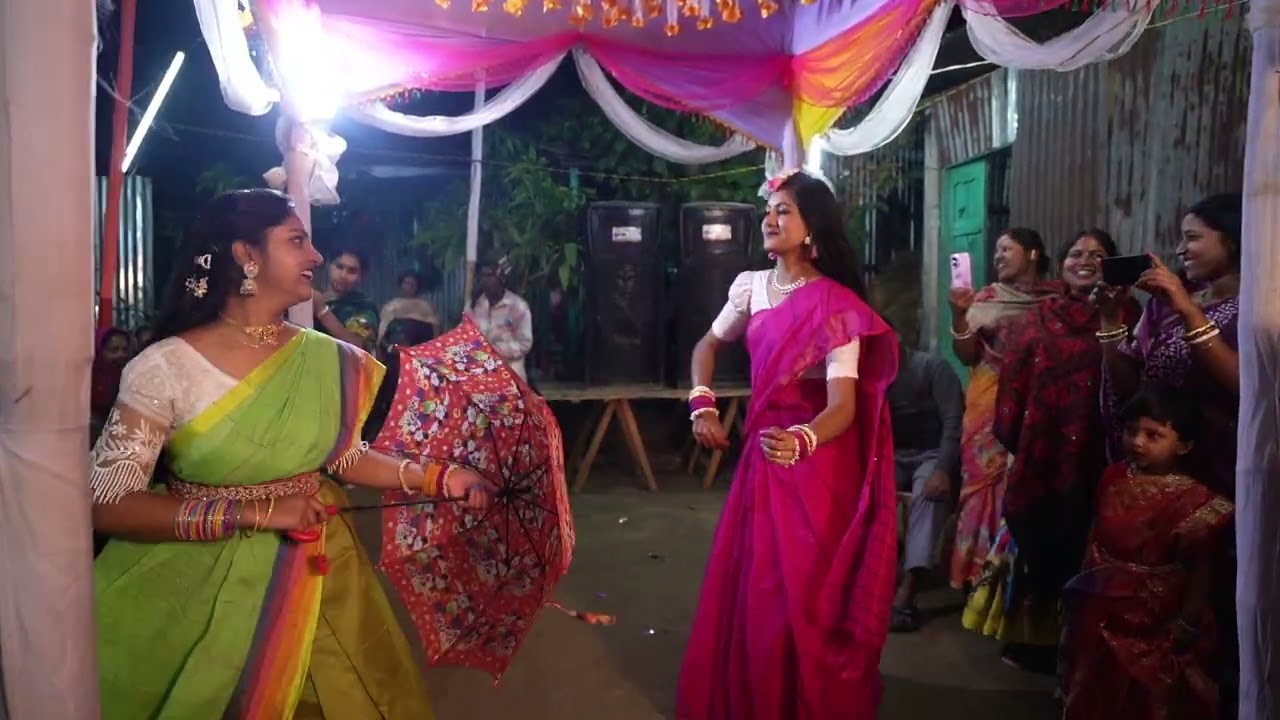 ঘটক বুঝি আমার বাড়ির রাস্তা চেনে না বিয়ে বাড়িতে অসাধারণ নাচ