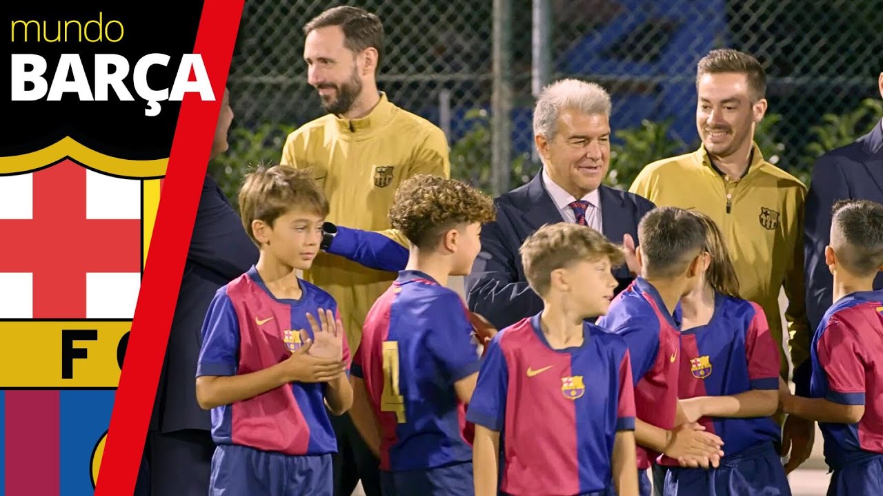 FC BARCELONA | La Masia se reune para la fotografía oficial de 2024/25 con el presidente Laporta