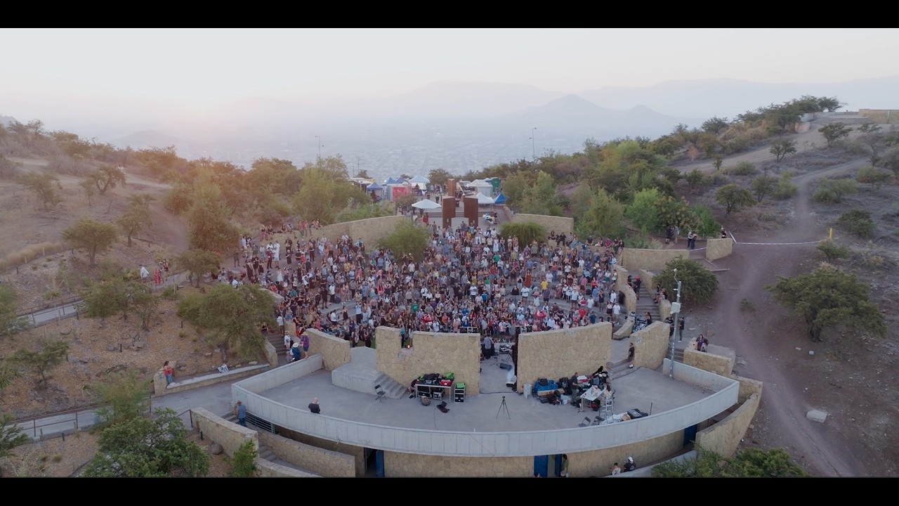 Rodrigo Gallardo - Mundos: En Vivo en el Cerro San Cristóbal (Parte 2)