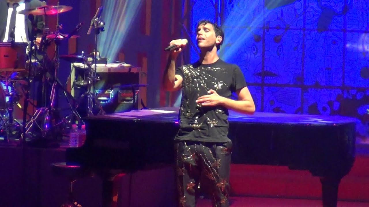 Mika - Happy Ending @ Jamsil Indoor Stadium in Seoul, Korea