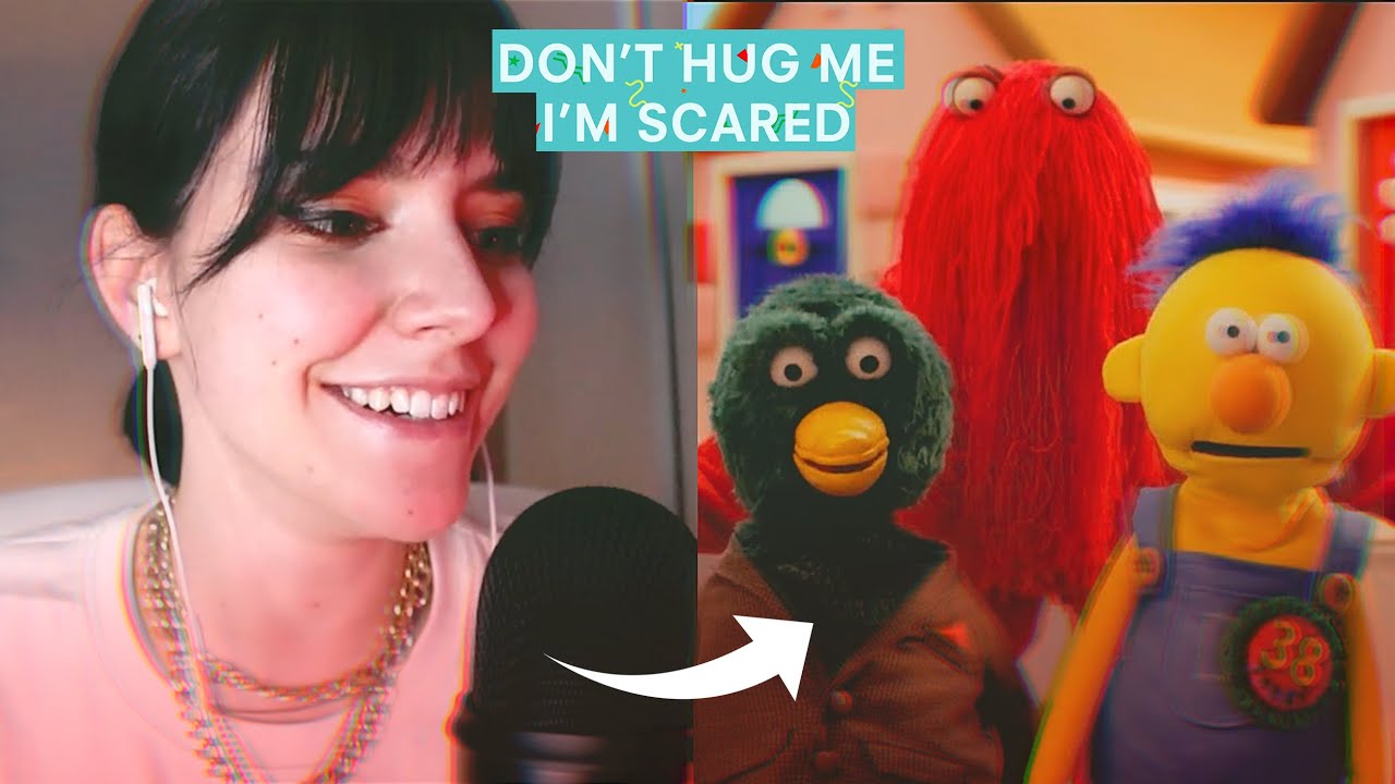 Reaccionando a Don't Hug Me I'm Scared