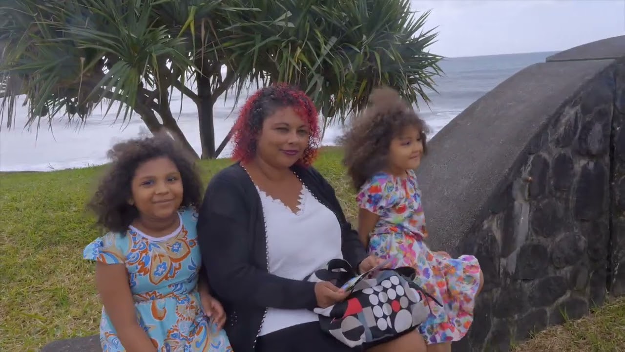 Clip Marlene du Collectif mon pays avec le titre Monmon A/C Bernard Batou