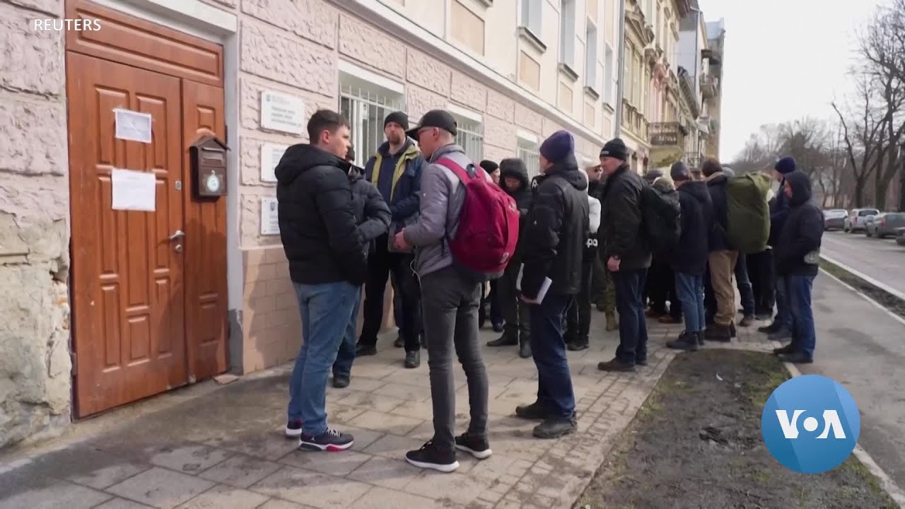 American, Canadian Volunteers Respond to Ukraine&rsquo;s Plea for Help