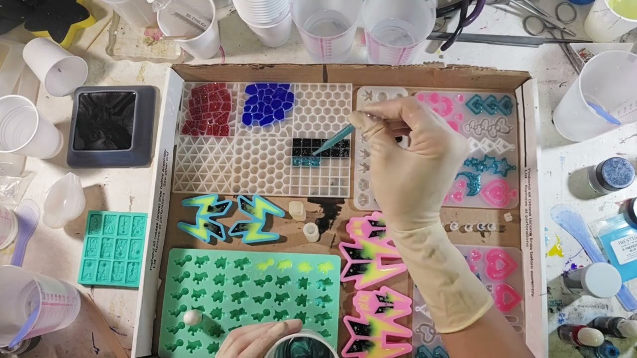 The Great Resin Pour - Another mold pouring!
