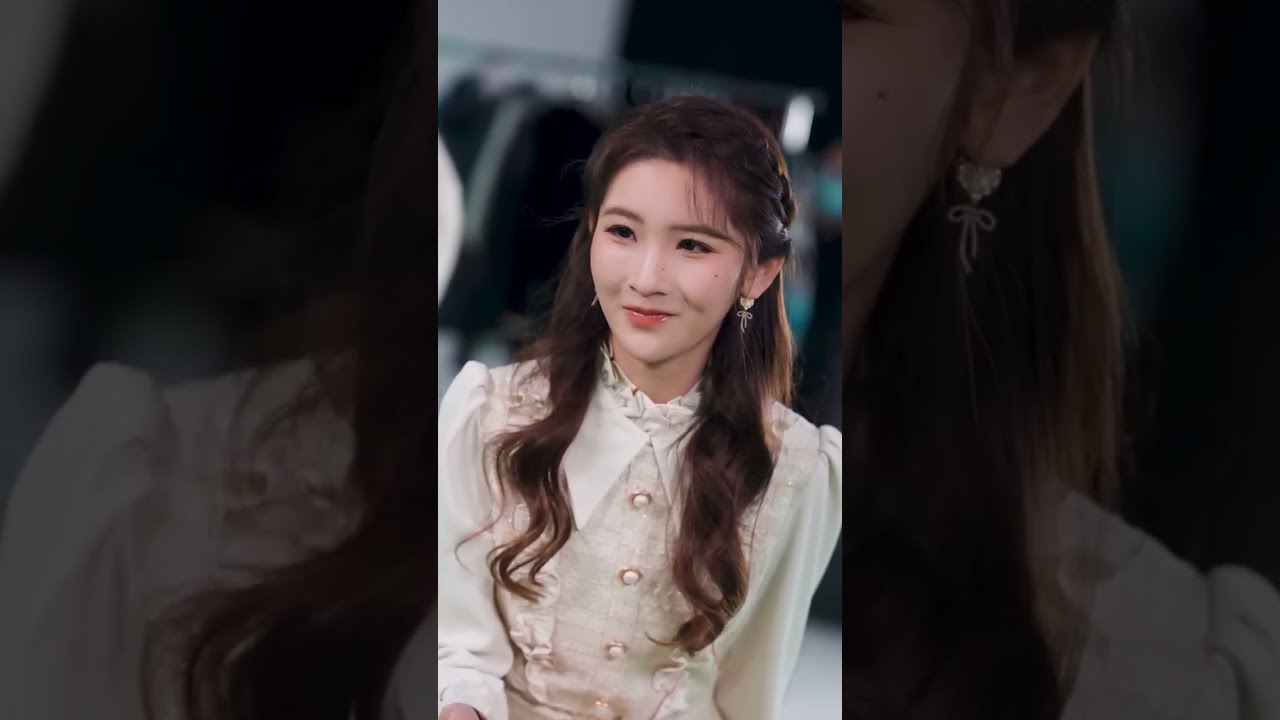 [MULTI SUBS]兩位美女因為帥氣的霸道總裁大打出手，霸總卻裝作若無其事的樣子，他可真是個偽君子啊！【全集獨播首發】#短劇#愛情#情感《錯位心動》