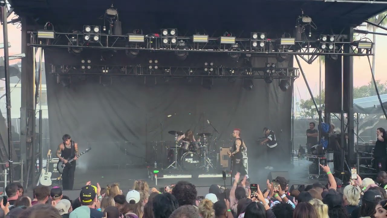Kami Kehoe Playing Sleep When I'm Dead at Warped Tour Long Beach 7-26-2025