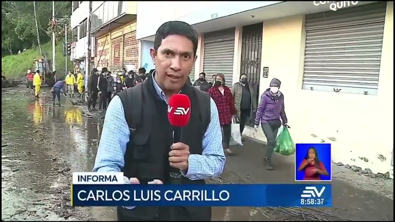 Vecinos apoyan a daminificados del aluvión