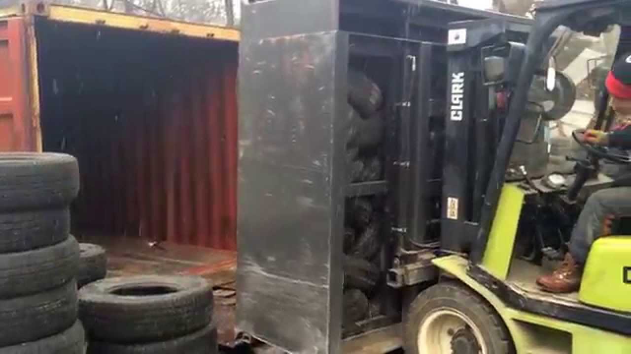 Loading to Grade A Used Tires in Container
