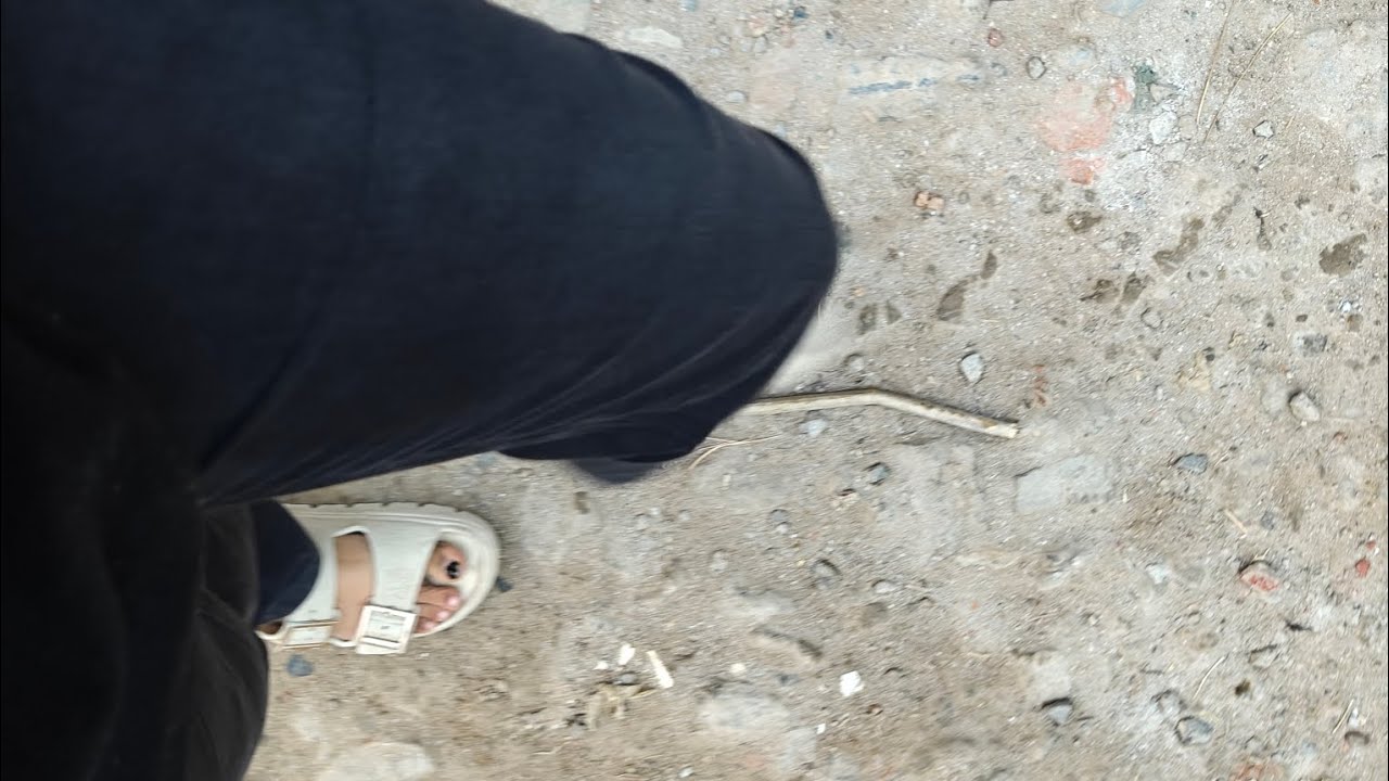 Choti babu bhot roti h.....
