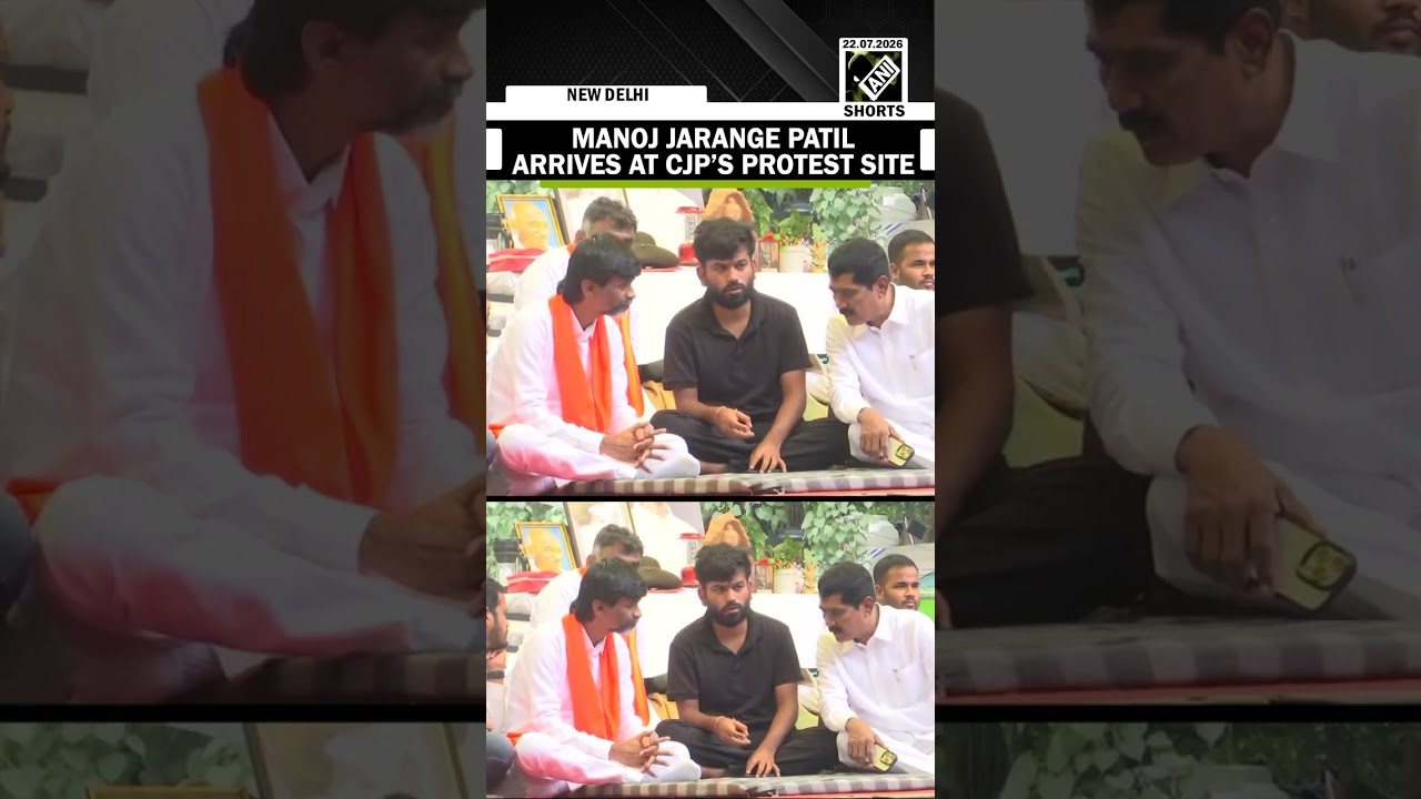 Maratha reservation activist Manoj Jarange Patil arrives at CJP&rsquo;s protest site in Jantar Mantar