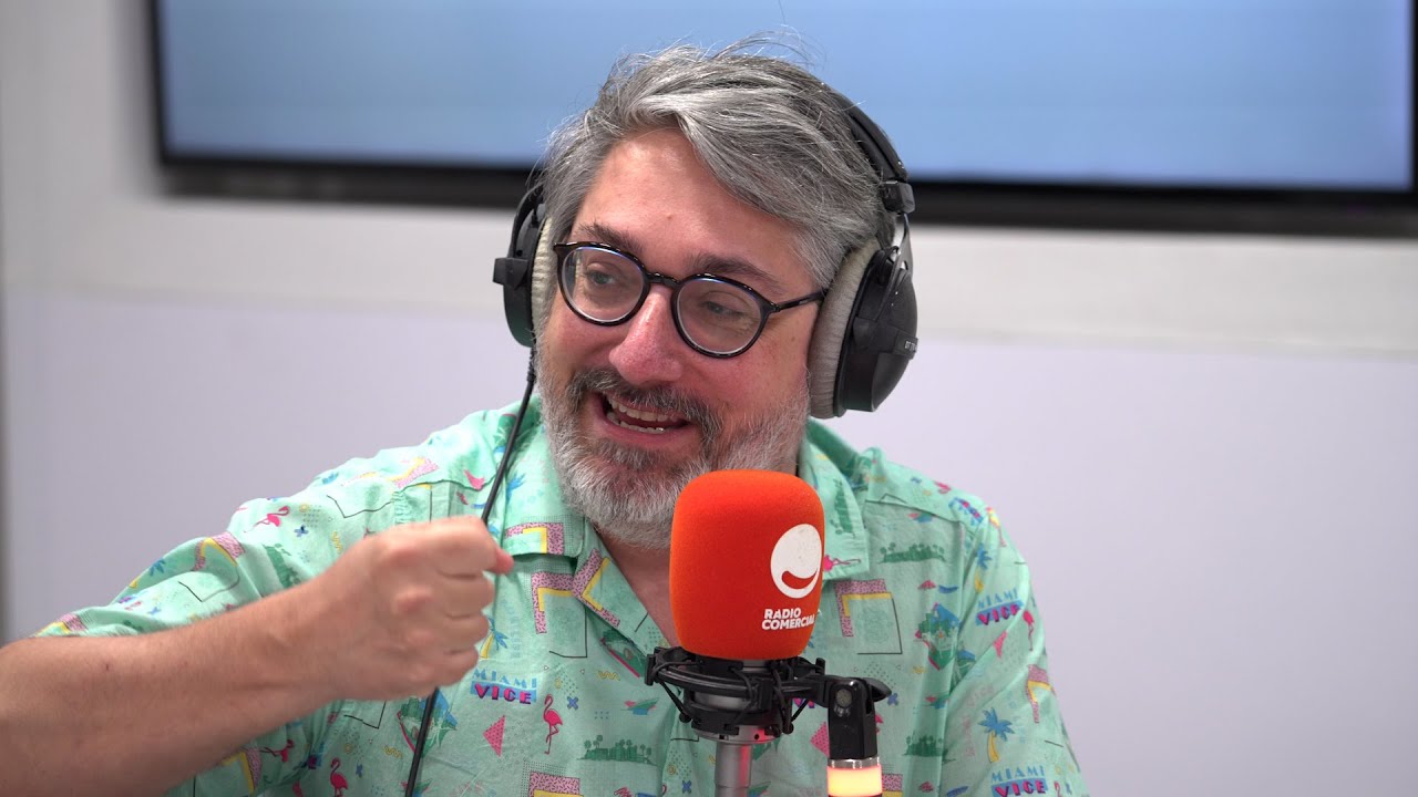 Rádio Comercial | No museu de arte moderna a comer uma sandes de joaninha - O Homem Que Mordeu o Cão