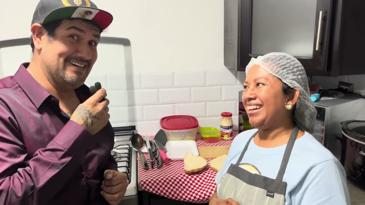 Los que si pagan tacos y tortas de cochinita Mary 