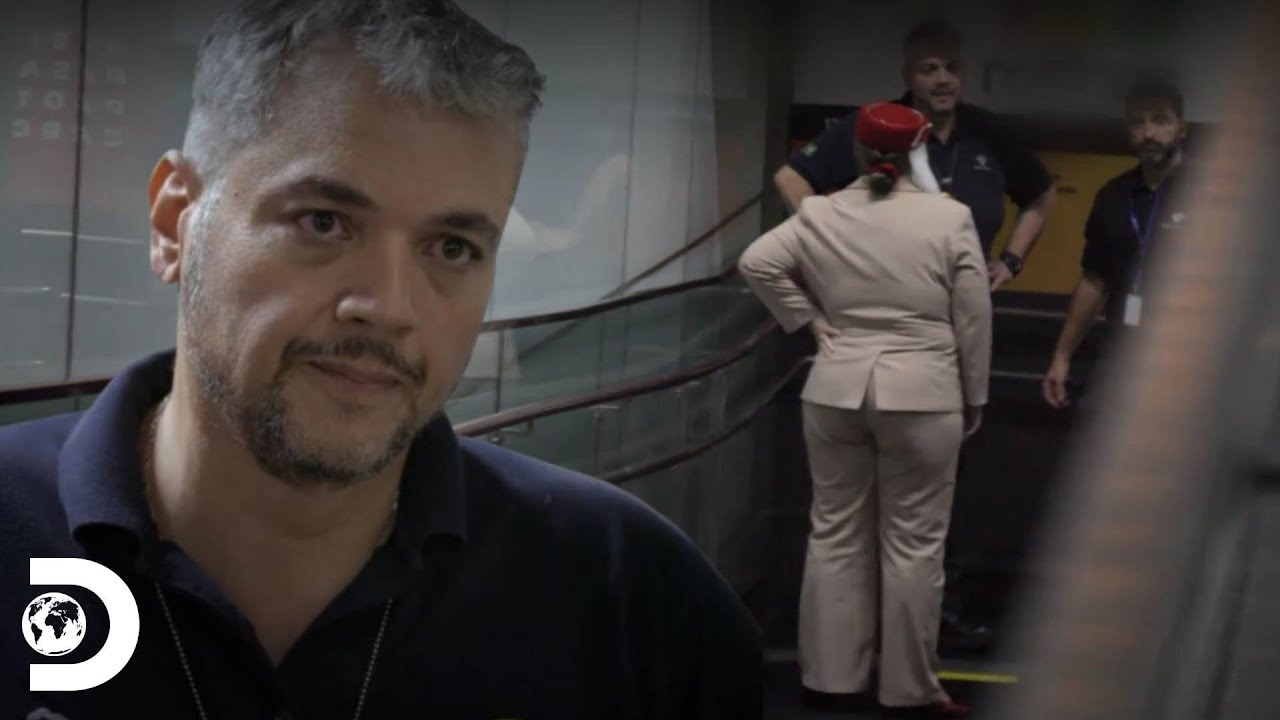 O Enigma do Viajante e da Mala Sob a Lupa Fiscal | Aeroporto – Área Restrita | Discovery Brasil