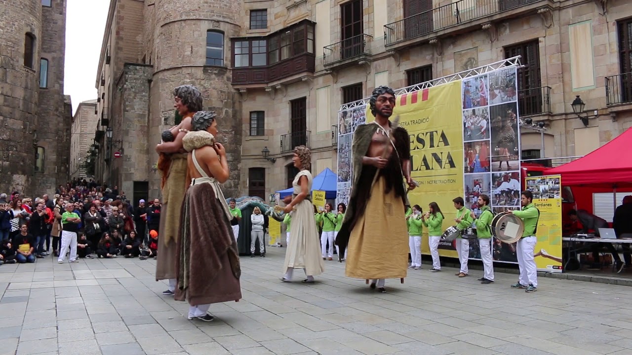 Dansa dels Gegants Neolítics de l'Espluga de Francolí   Barcelona, 11 de novembre de 2017