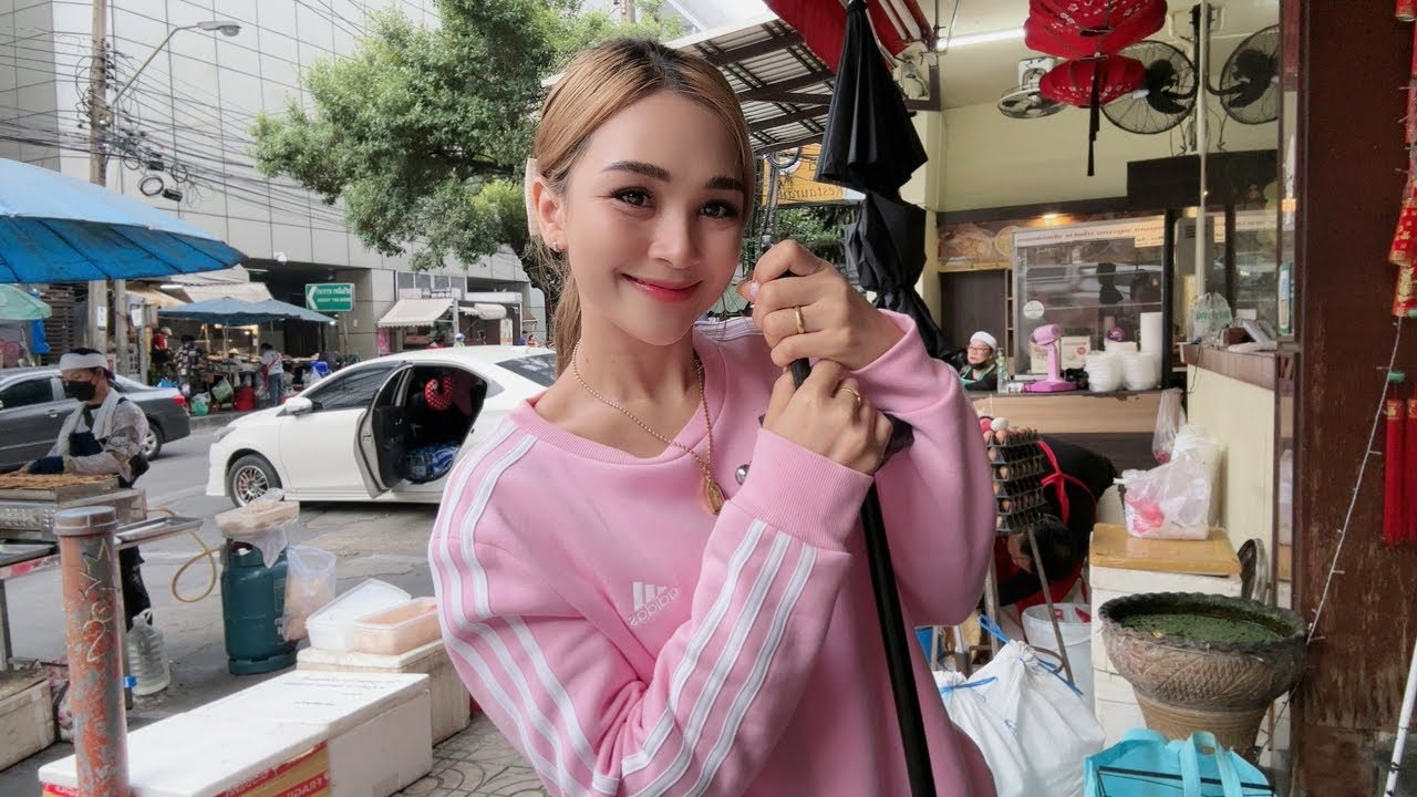 LIVE Street Cafe! - Join the Friendliest Community ❤️ PloySai Coffee Lady in Bangkok Thailand