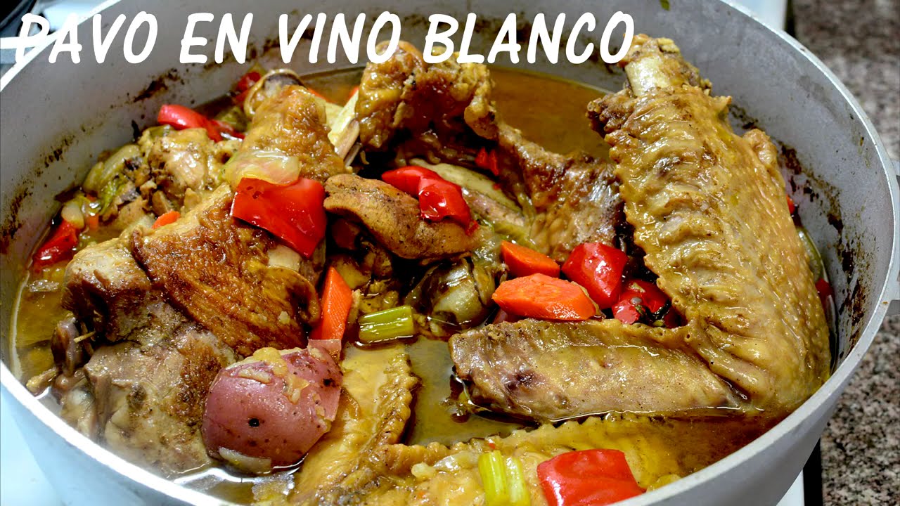 Alas y piernas de pavo en vino. Pavo para el dia de accion de gracias