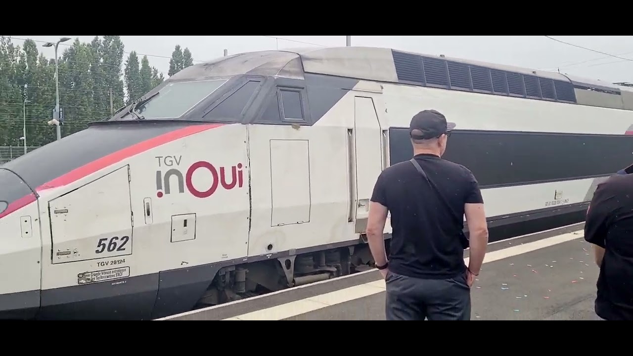 Arrivée du dernier train de Monsieur  Jean  Christophe  DUSSART  en gare de VALENCIENNES