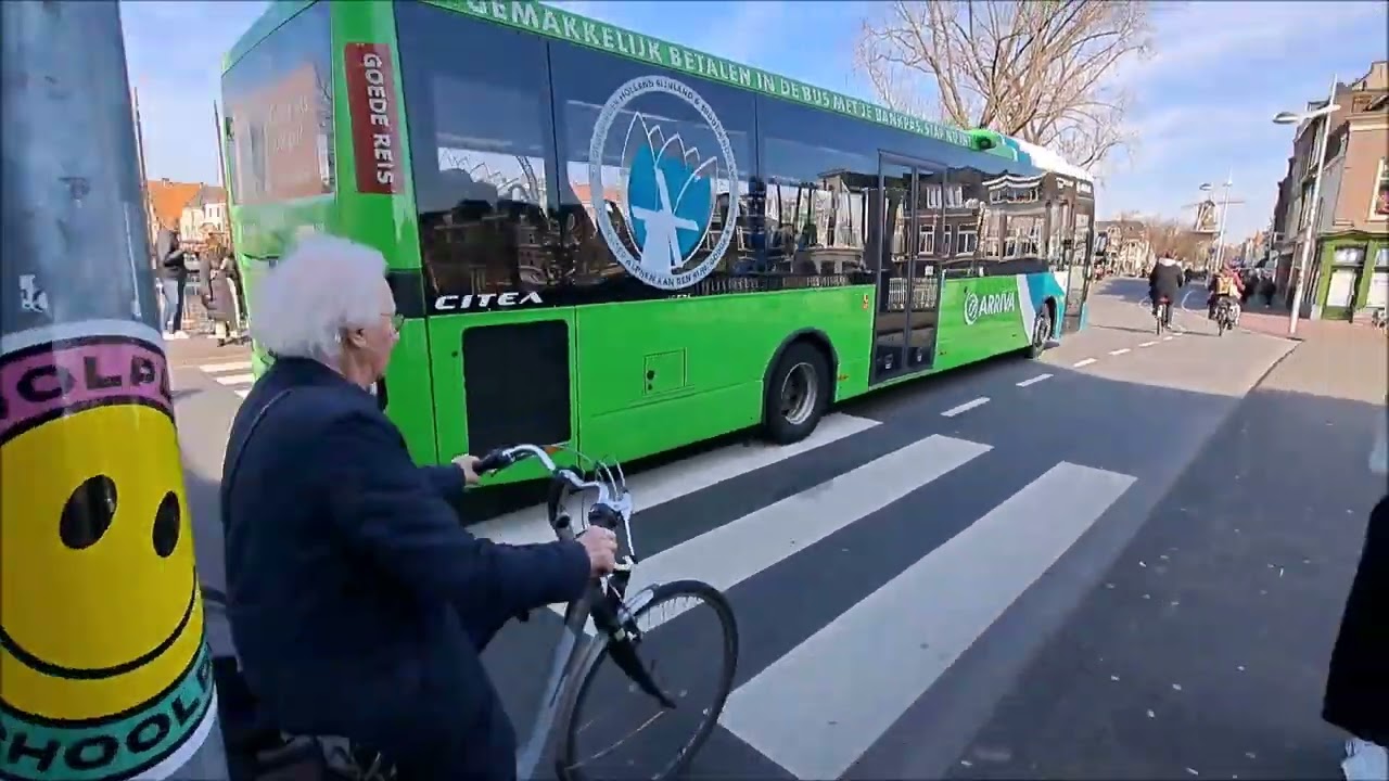 Het openbaar vervoer in Leiden 05-04-2023