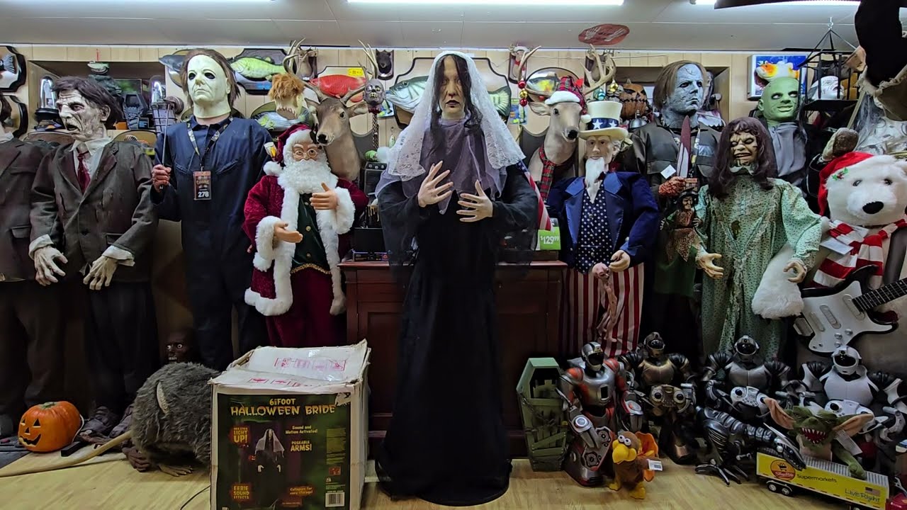 Gemmy Life-Size Halloween Poseable Bride (Donna The Dead)