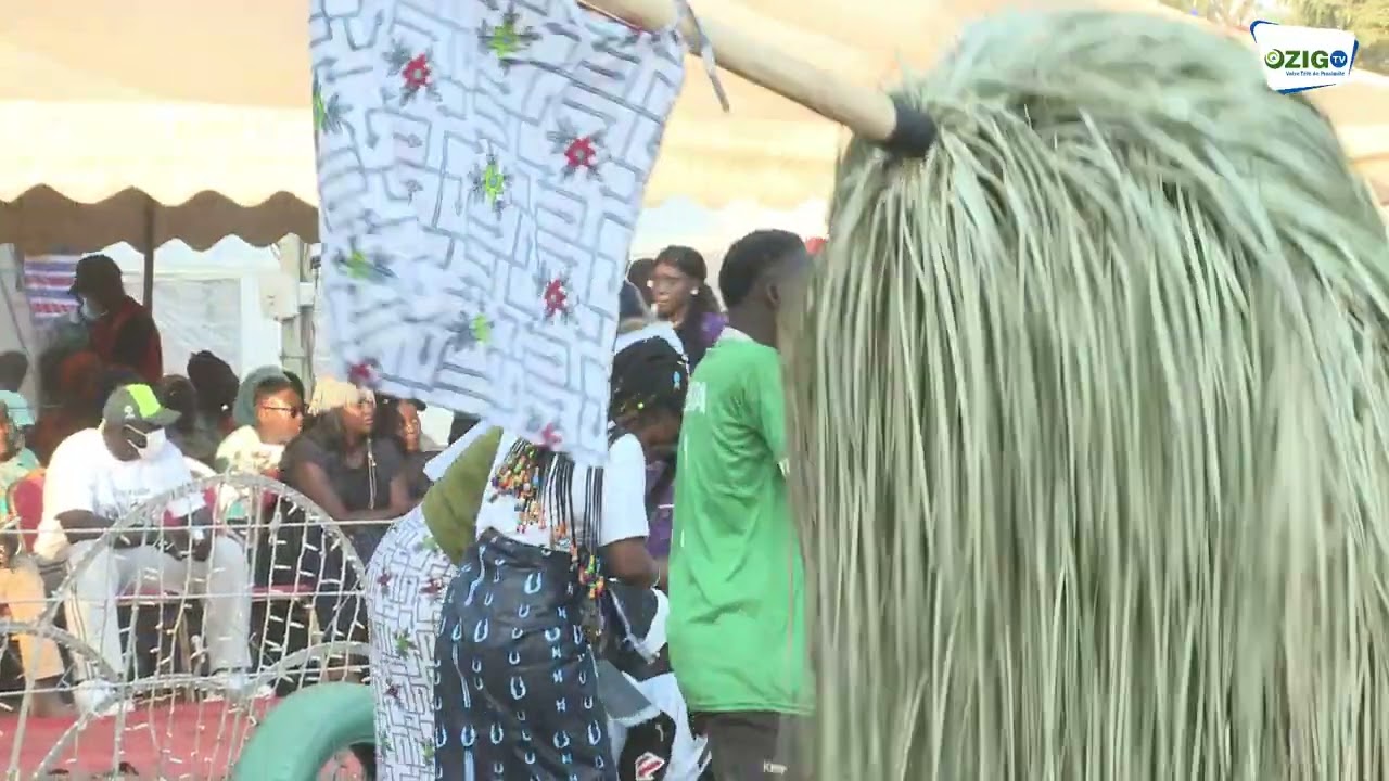 Découvrez la belle danse des Koumpos et certains masques lors du festival de NIAMONE 2025