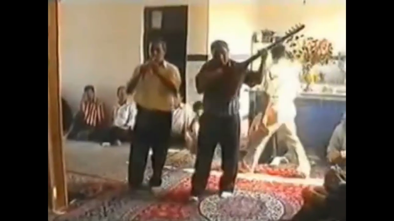 Aşıq Qənbər, balabançı Elxan -