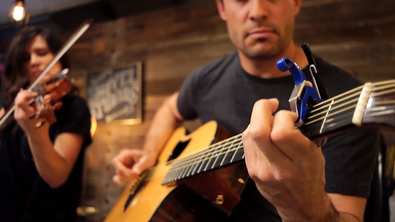Trace Bundy - 29 #Strafford APTS (Bon Iver) - Fingerstyle Guitar & Violin Cover
