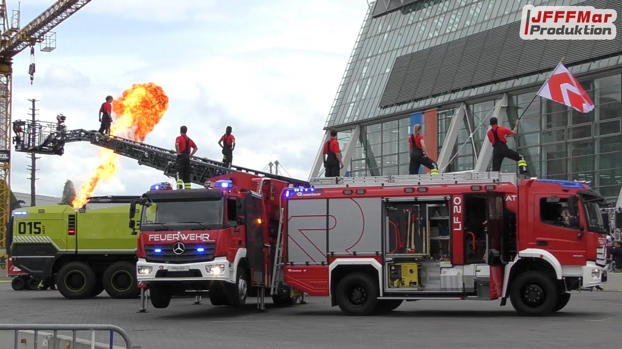 Rosenbauer Stuntshow auf der INTERSCHUTZ 2015