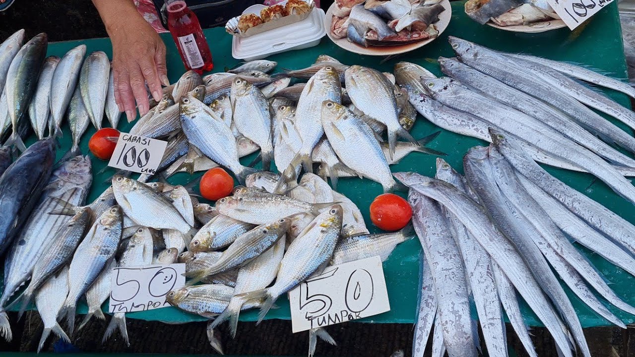 Grabe 50pesos lang madami na..#kuyaedph #fishinginphilippines #streetfood 