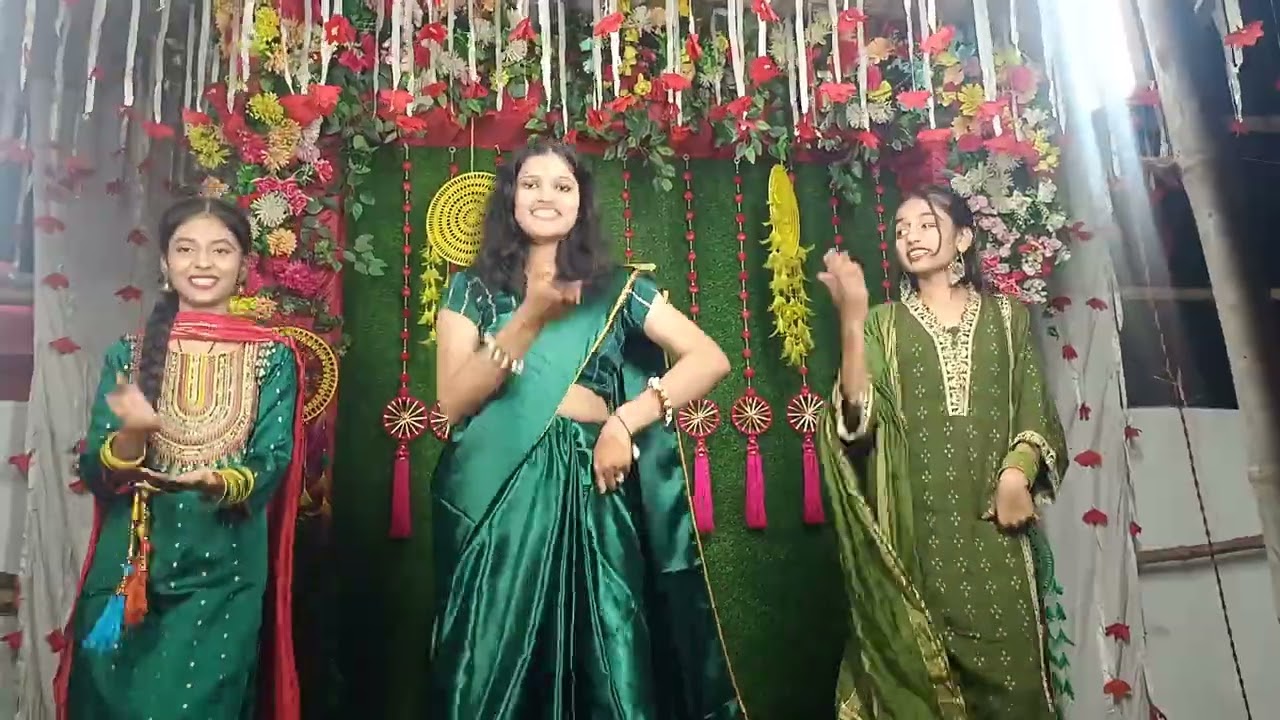 That's my little sister...🧿😘,... killing it on the #dance floor...💟😍...in my #mehandi ceremony...🥰♥️