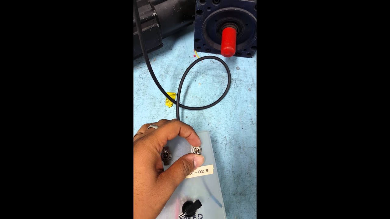 Indramat DKC servo drive and MKD servo motor testing.