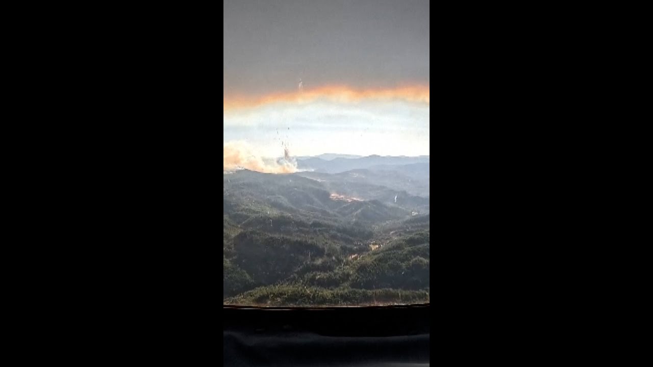 Fly along with an Air Force C-130 to fight Oregon fires