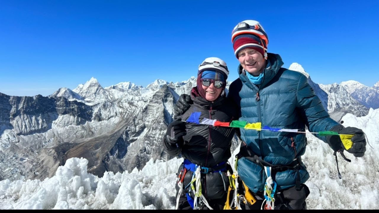 Notre ascension de l'Island peak à 6200 mètres d'altitude au Népal.