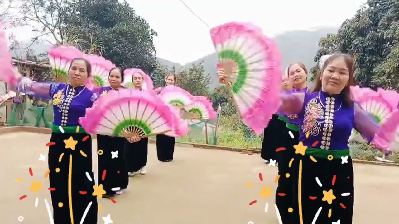 múa mừng chiến thắng hội cao tuổi bản mỏ