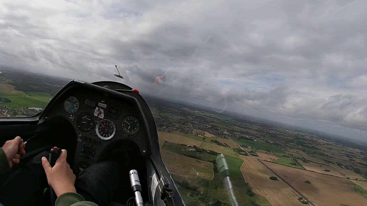 Flyvning i kraftig vind, hvor det ligger lige på grænsen til at man kan flyve 🛩😊☁️