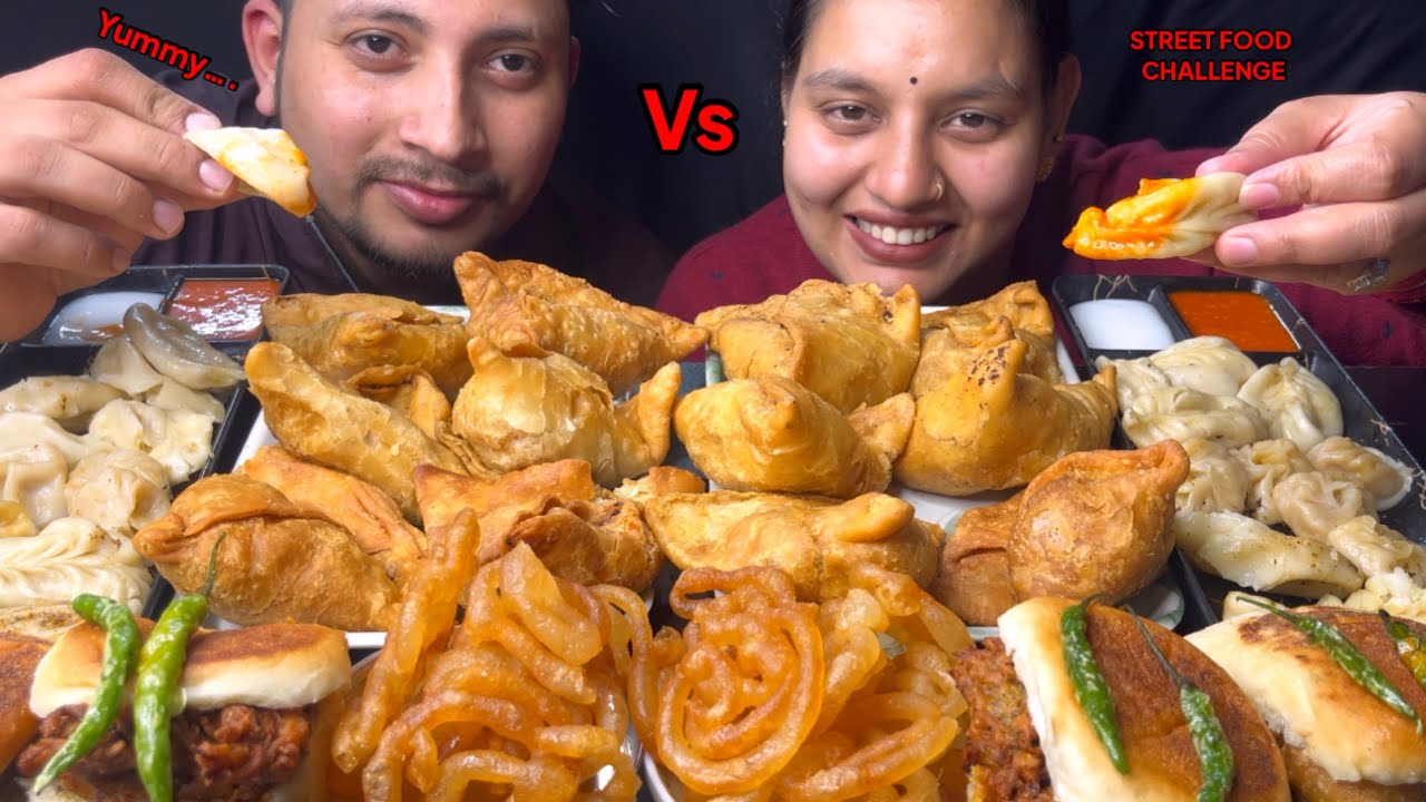 Eating😋Variety Type Of Samosa, Vada & Bhajiya Paw, Paneer Momos I Street Food Challenge I Foodie gd