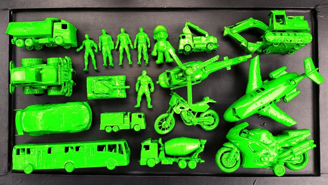 Membersihkan Mainan Mobil Balap, Truk Molen, Kereta Api, Tank Baja, Bus Telolet, Pesawat, Excavator.