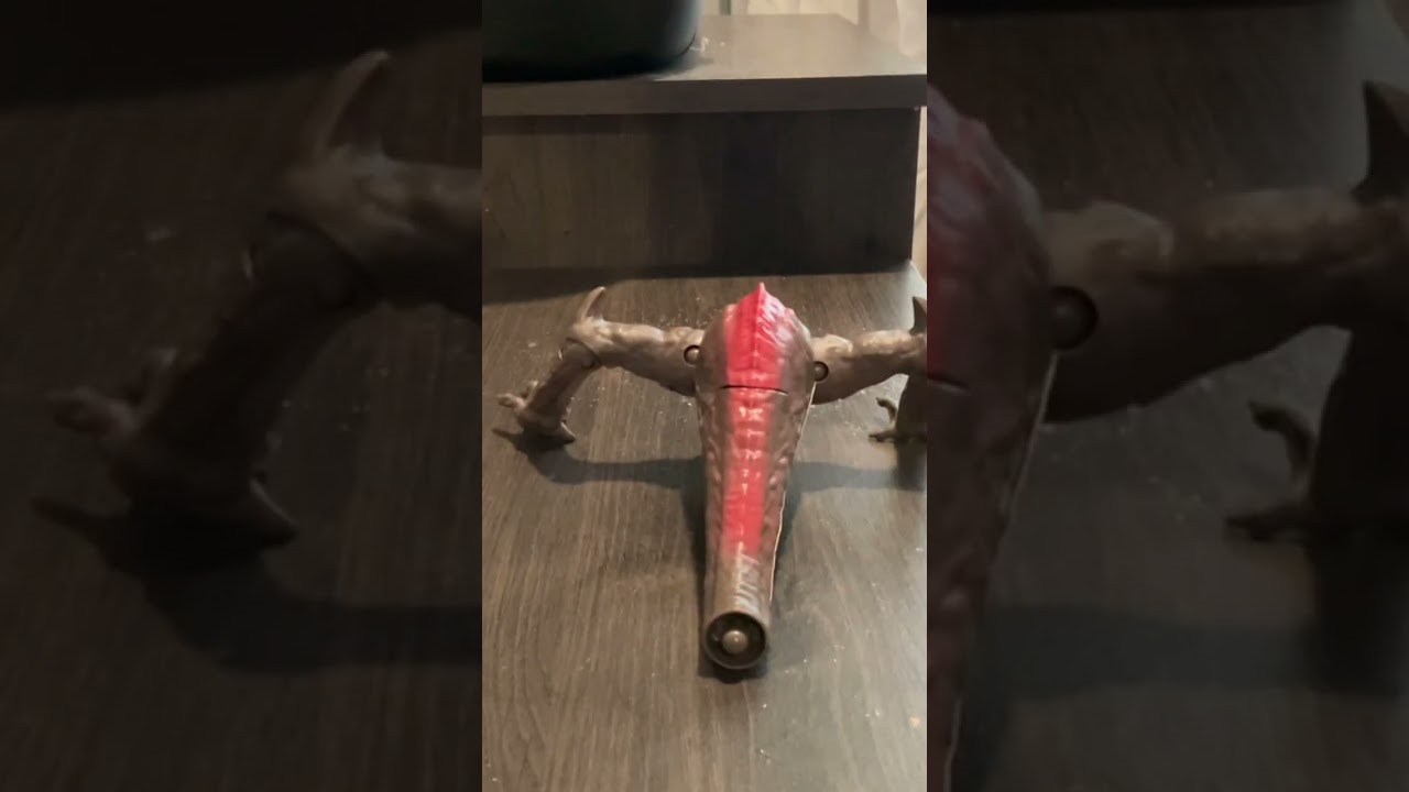 Unboxing a (Hollow earth skull crawler)#actionfigures #figure #unboxing #skullcrawler