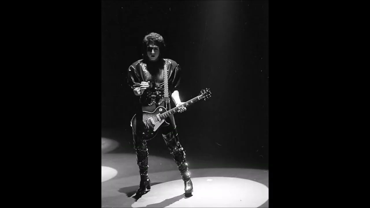 Kiss -  Nowhere To Run -  Killers -  1982  - Isolated Bass & Drums