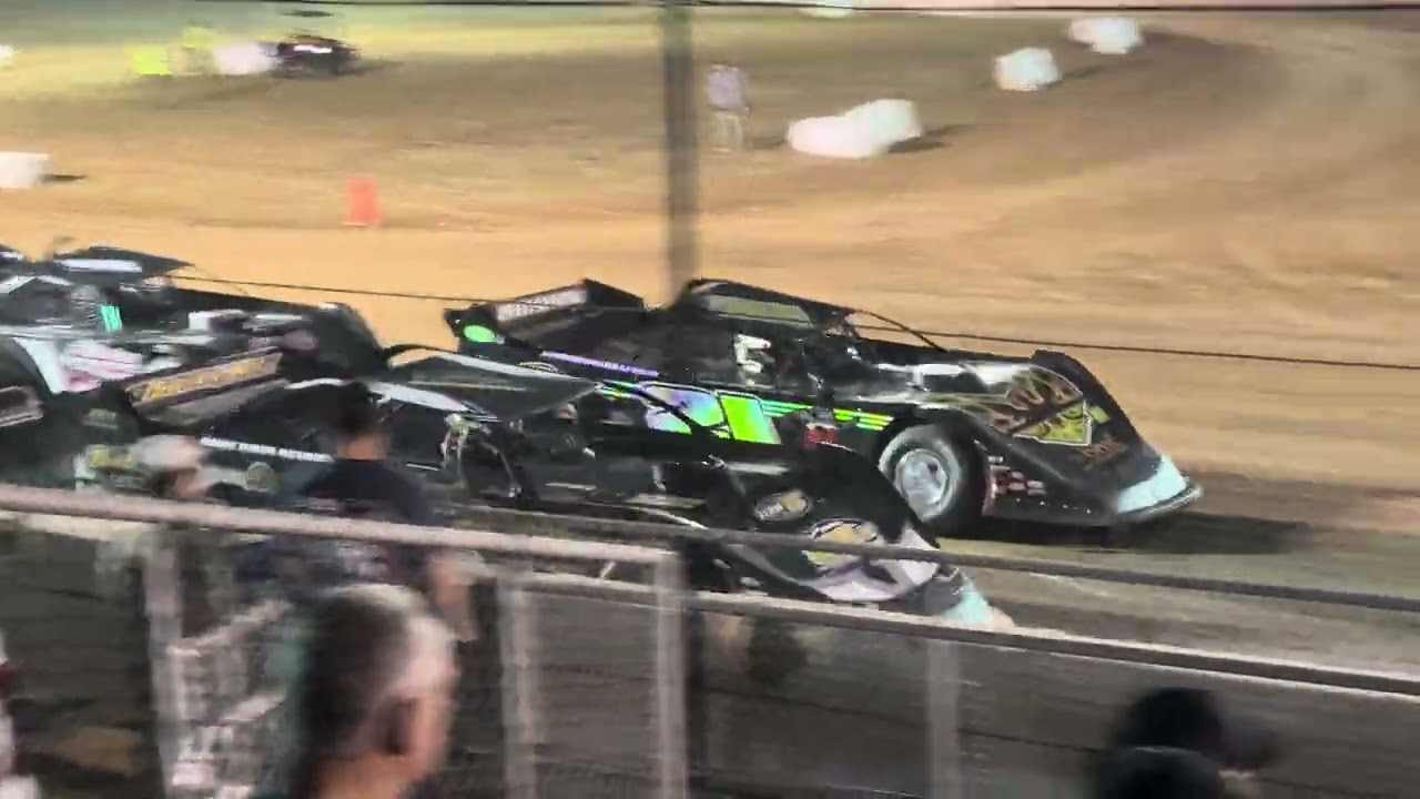 Heat race at Boothill Speedway (Finished 2nd)