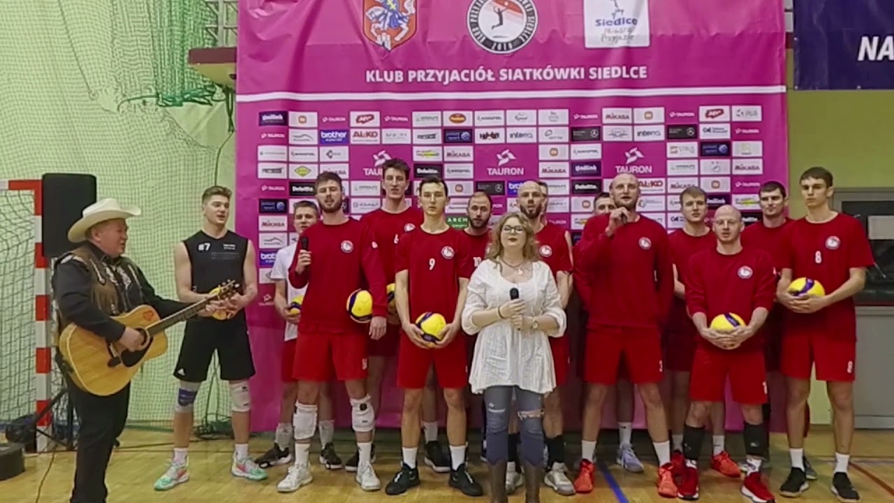 Siatkarze KPS śpiewają kolędę - Skrzypi Wóz