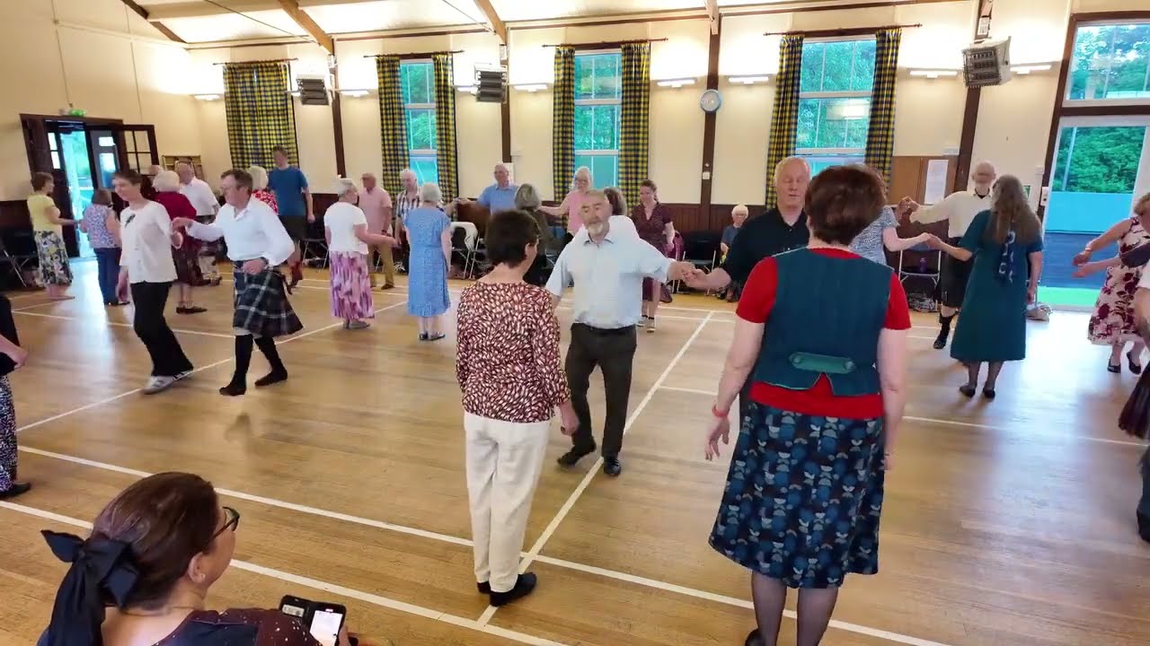 Ha! Ha! The Wooin' O' It, Scottish Country Dance with Crynoch Ceilidh Band