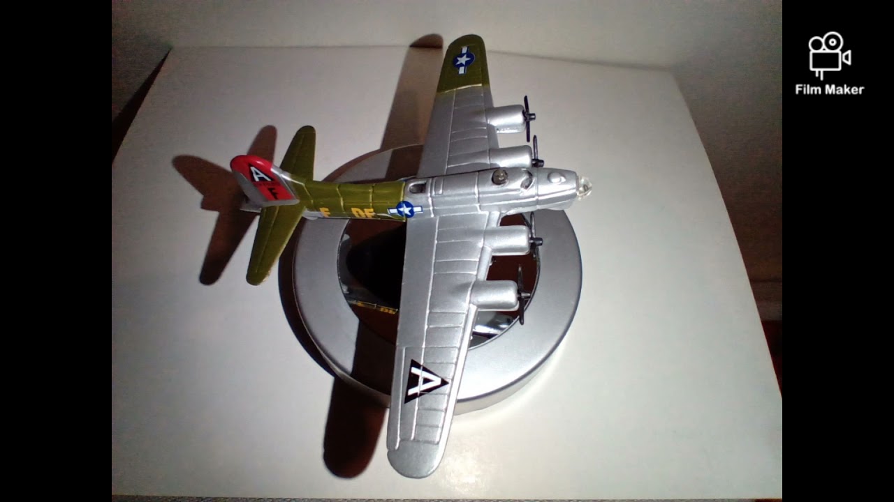 Maisto , Fresh Metal Tailwinds , B-17 Flying Fortress , August '44 .