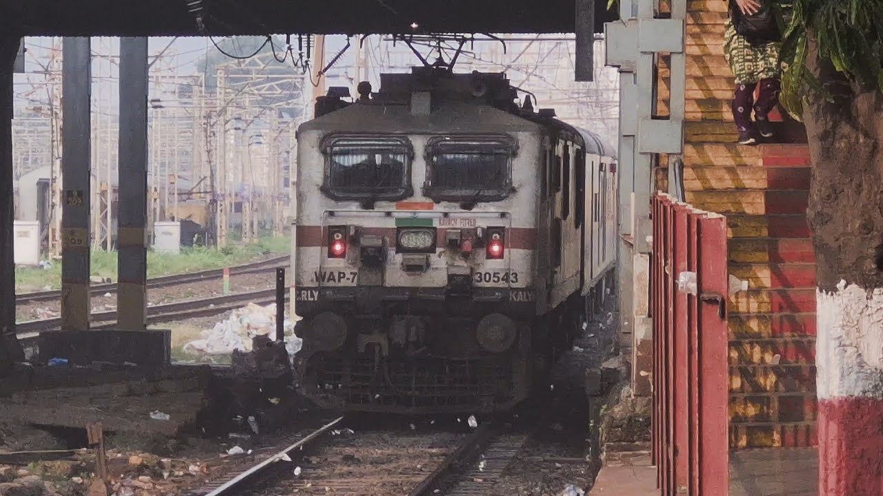 22221 Rajdhani Express Skipping Dadar at Full Speed ⚡ | Non-Stop Thrill Through Mumbai Suburbs