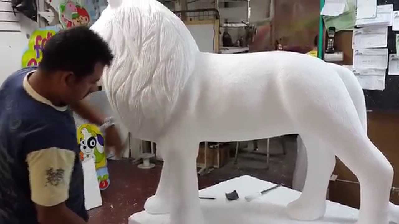 Figura león 3D  tallado artes en icopor cristofer ( cristobal fontecha)
