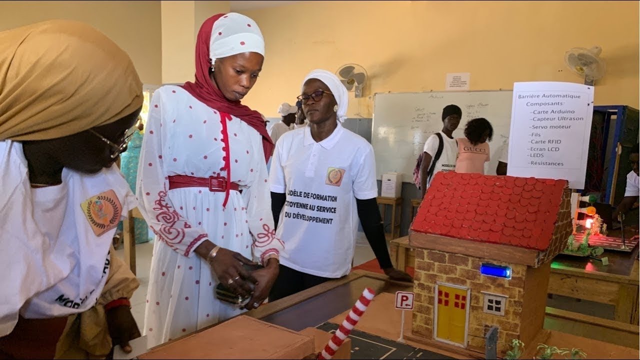 CEREMONIE OFFICIELLE DU CENTRE DE FORMATION PROFESSIONNELLE DE TAÏBA NDIAYE