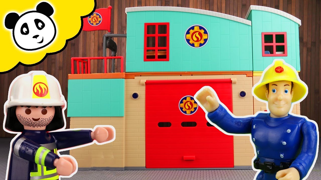 Feuerwehrmann Sam - Playmobil Feuerwehr besucht die neue Feuerwehr Station! Playmobil Film