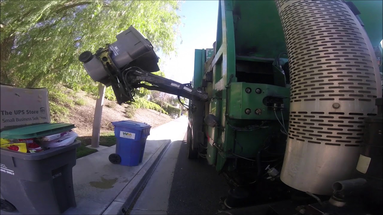 GoPro Door Cam ~ McNeilus AFE on Greenwaste